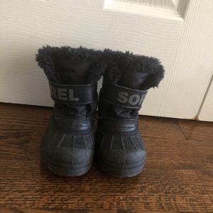 Sorel toddler winter boots size 7